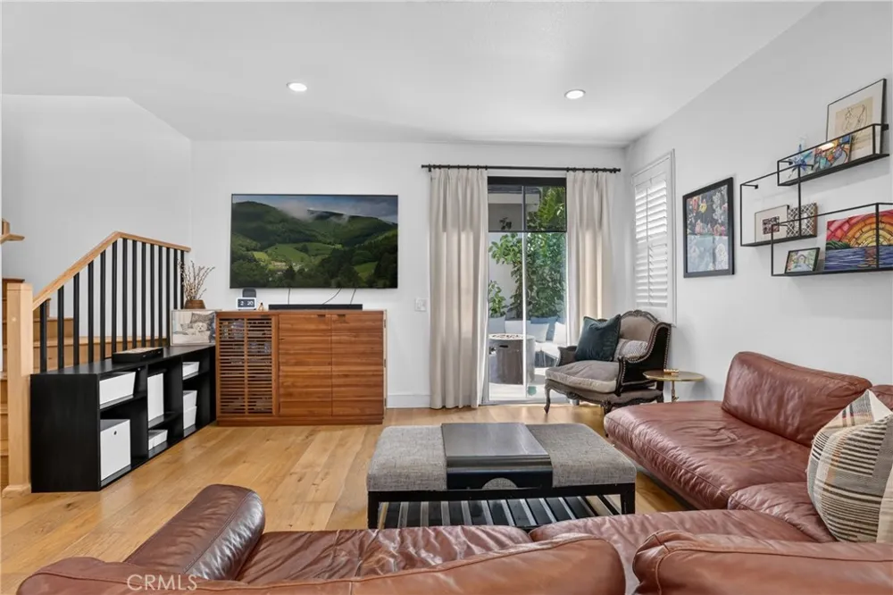 17 Woodcrest Aliso Viejo, CA 92656