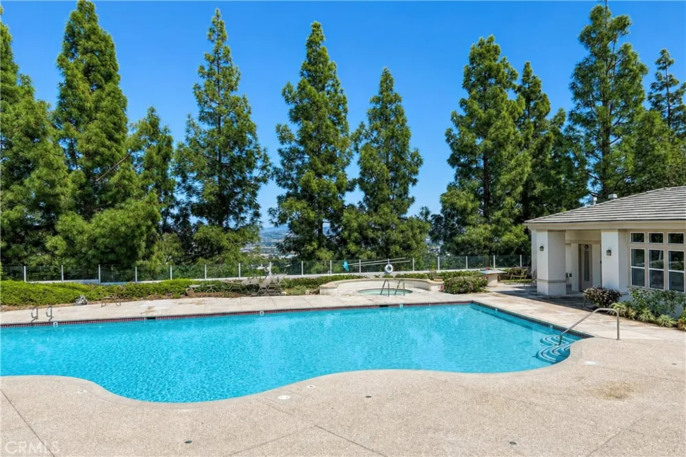 17 Woodcrest Aliso Viejo, CA 92656
