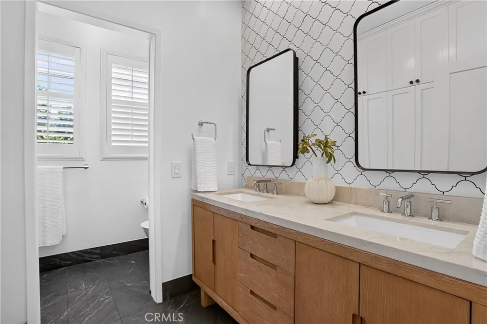 17 Woodcrest Aliso Viejo, CA 92656