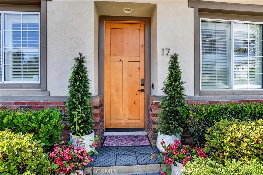 17 Woodcrest Aliso Viejo, CA 92656
