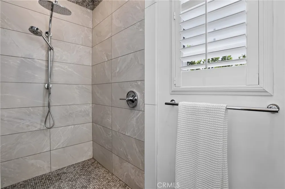 17 Woodcrest Aliso Viejo, CA 92656
