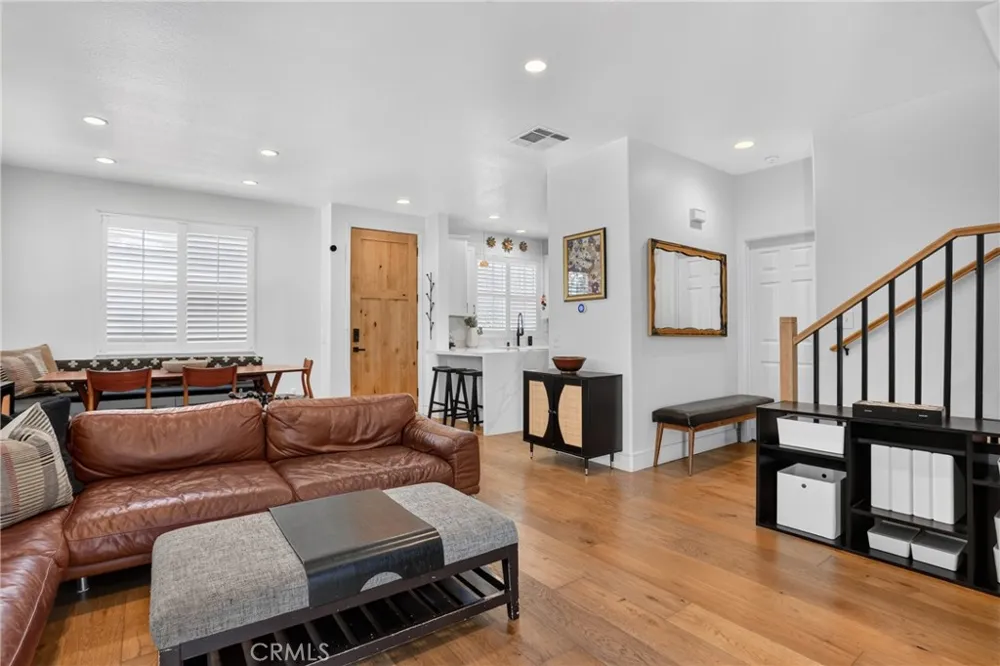 17 Woodcrest Aliso Viejo, CA 92656