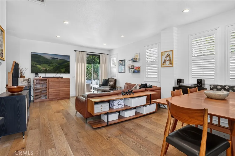 17 Woodcrest Aliso Viejo, CA 92656