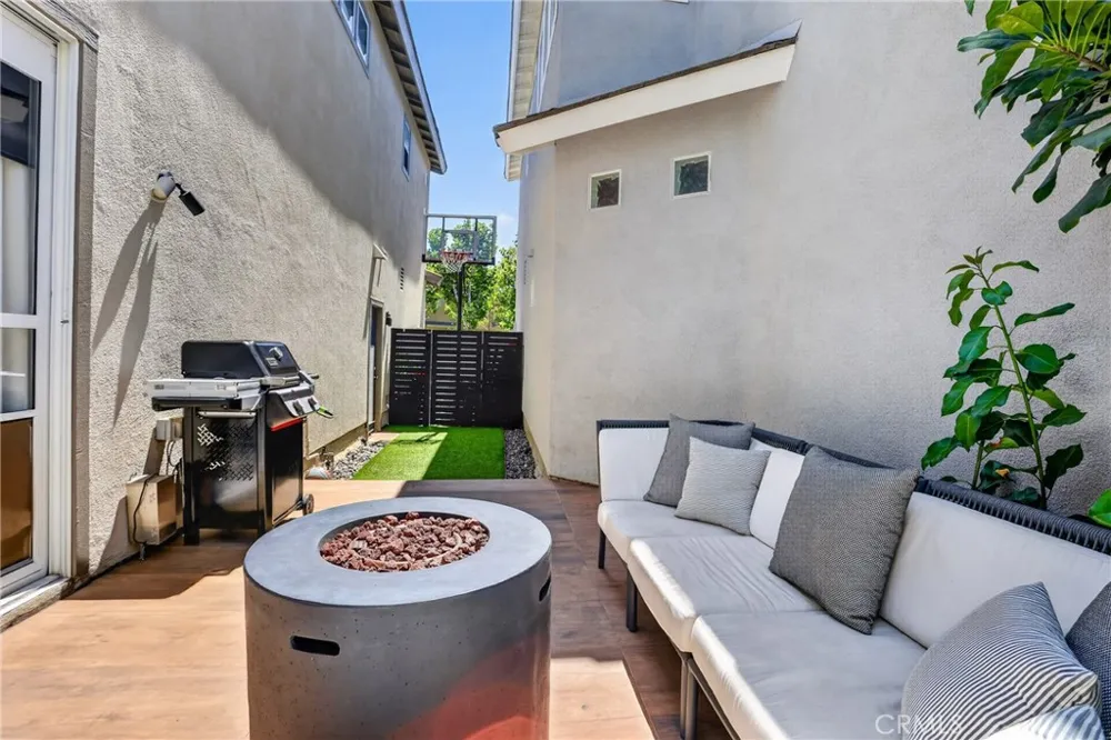 17 Woodcrest Aliso Viejo, CA 92656