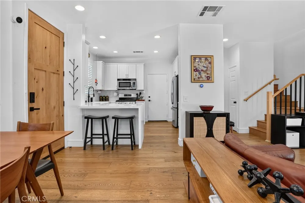 17 Woodcrest Aliso Viejo, CA 92656