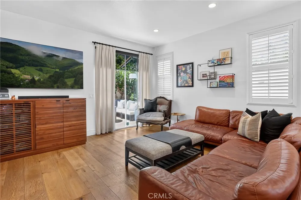 17 Woodcrest Aliso Viejo, CA 92656