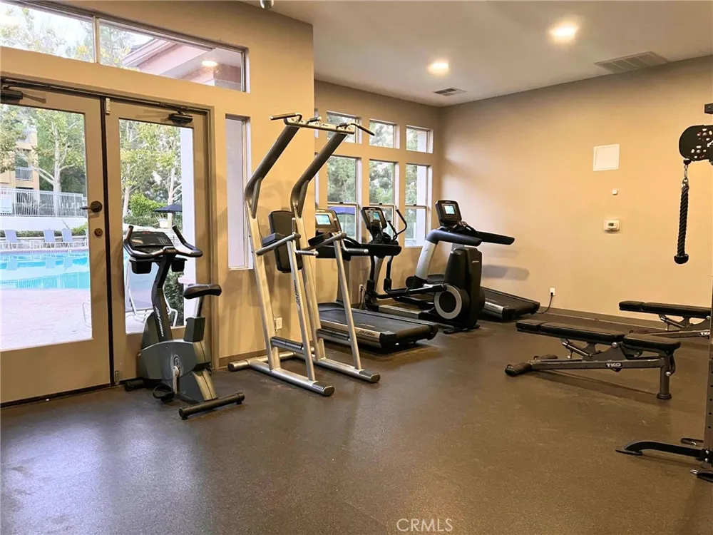 17 Woodcrest Aliso Viejo, CA 92656