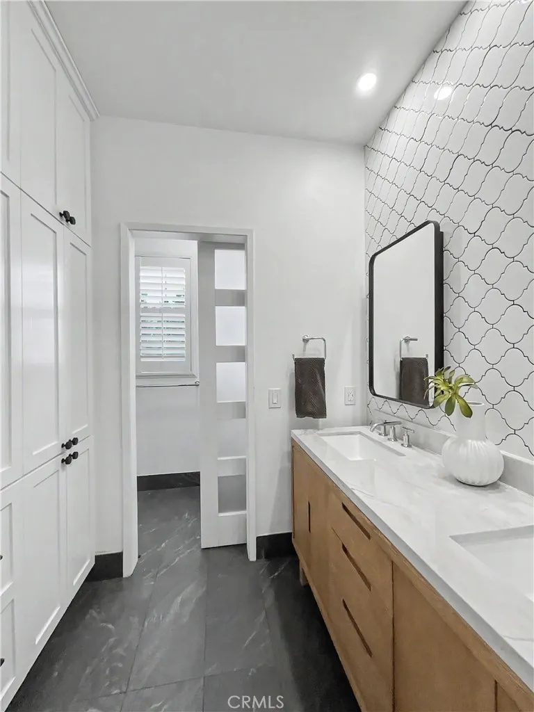 17 Woodcrest Aliso Viejo, CA 92656