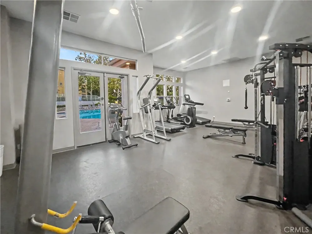 17 Woodcrest Aliso Viejo, CA 92656