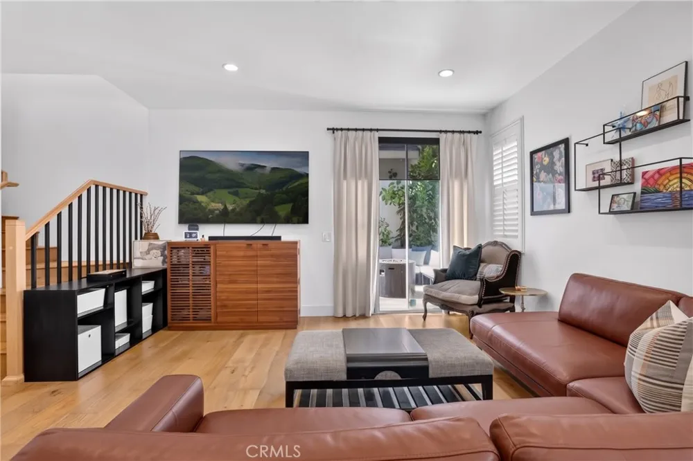 17 Woodcrest Aliso Viejo, CA 92656