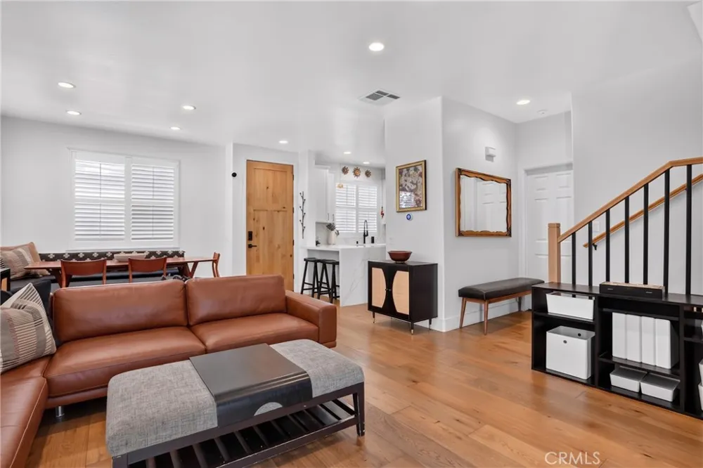 17 Woodcrest Aliso Viejo, CA 92656