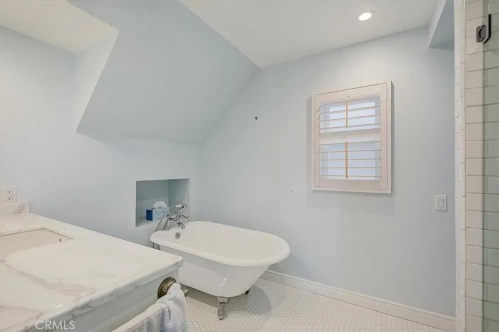 2128 Miramar Drive Newport Beach, CA 92661