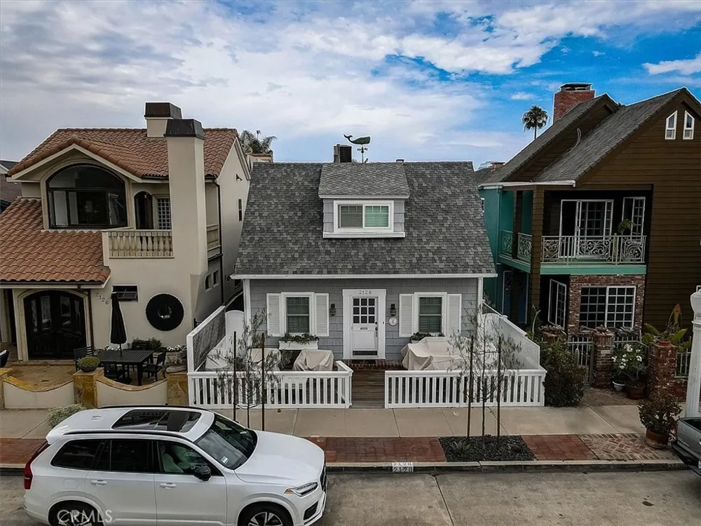 2128 Miramar Drive Newport Beach, CA 92661