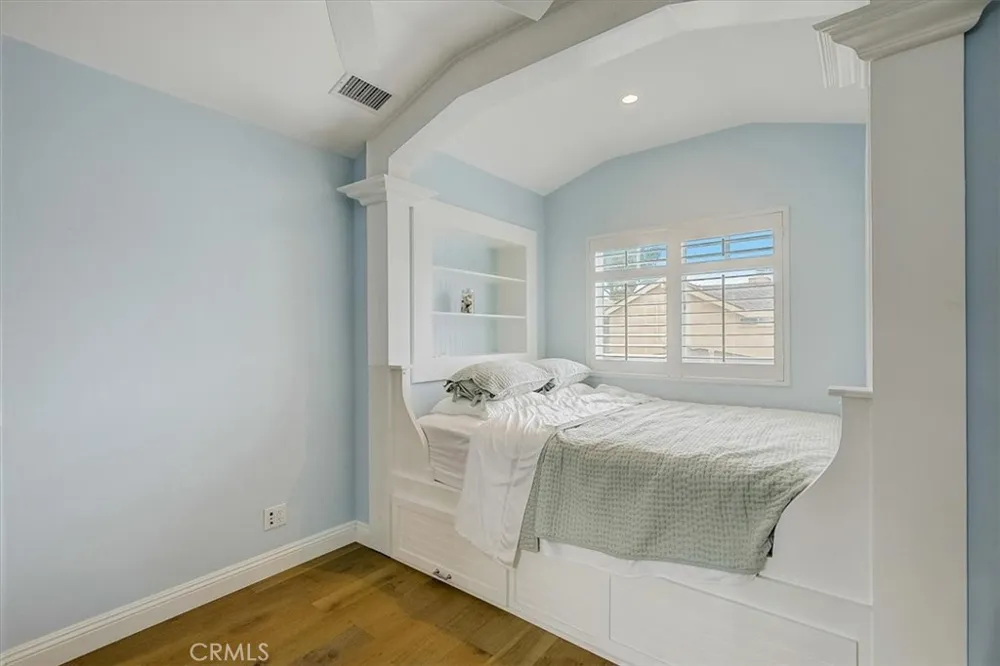2128 Miramar Drive Newport Beach, CA 92661