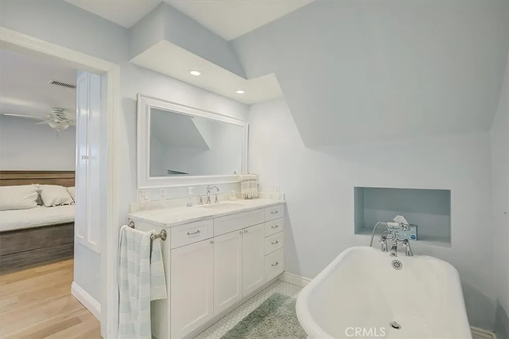 2128 Miramar Drive Newport Beach, CA 92661
