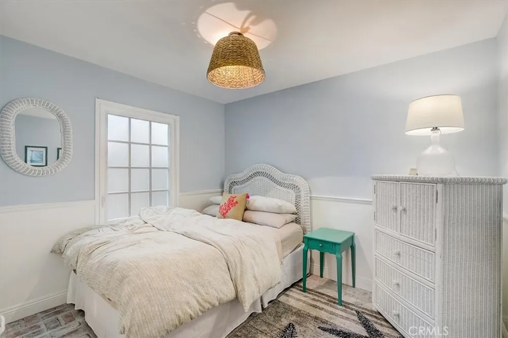 2128 Miramar Drive Newport Beach, CA 92661