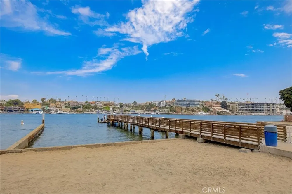 2128 Miramar Drive Newport Beach, CA 92661