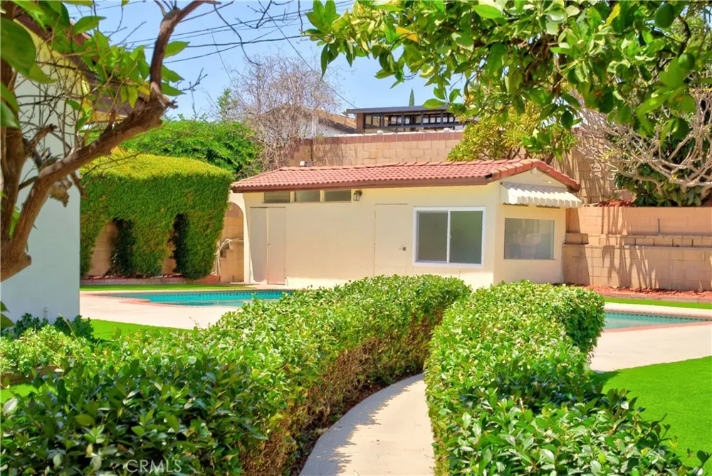 1319 Las Lomas Brea, CA 92821