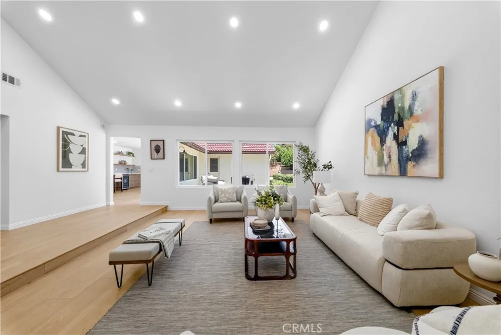 1319 Las Lomas Brea, CA 92821