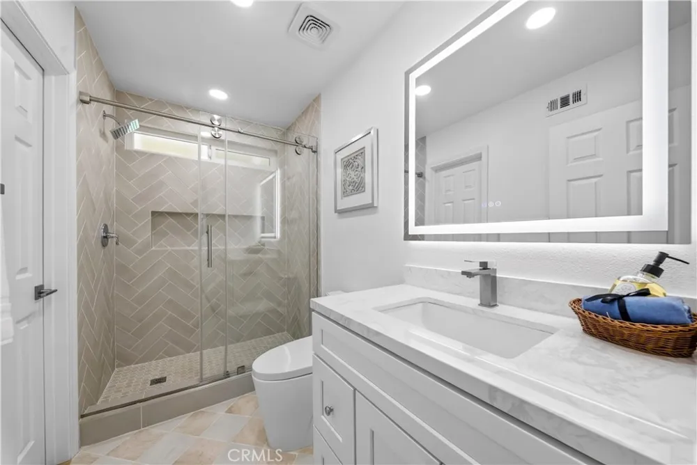 1319 Las Lomas Brea, CA 92821