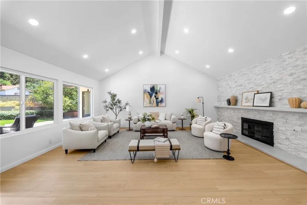 1319 Las Lomas Brea, CA 92821