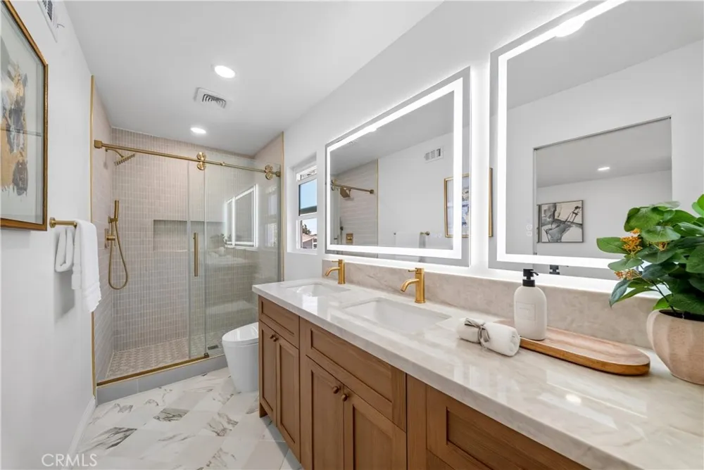 1319 Las Lomas Brea, CA 92821