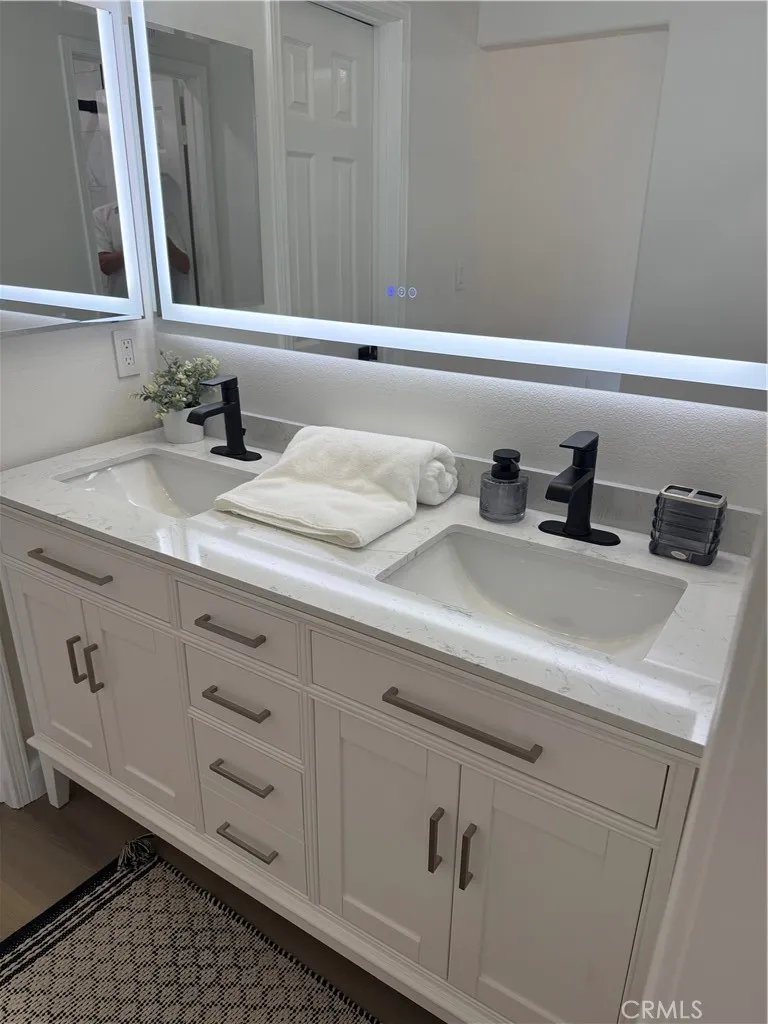 2687 Orange #b Costa Mesa, CA 92627