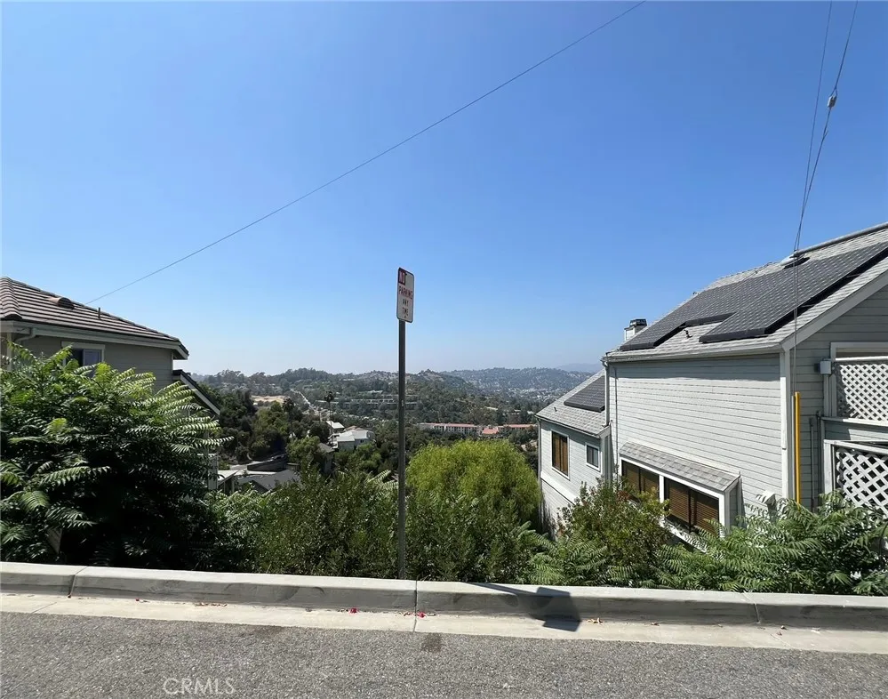 1931 Hanscom Drive South Pasadena, CA 91030