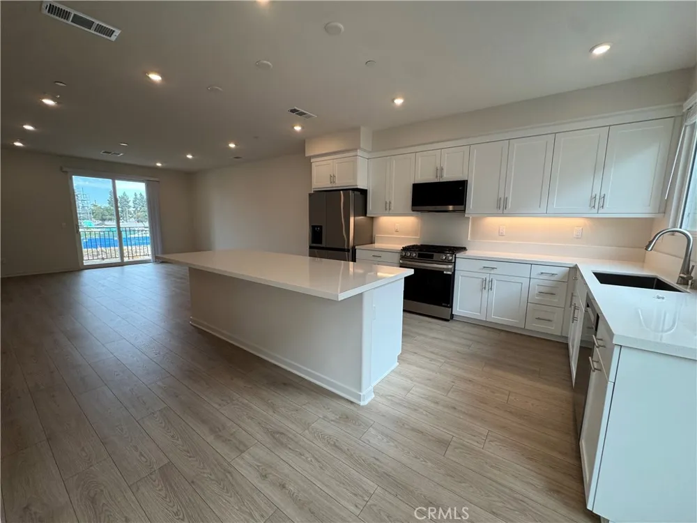 652 E Fourth Street Pomona, CA 91766