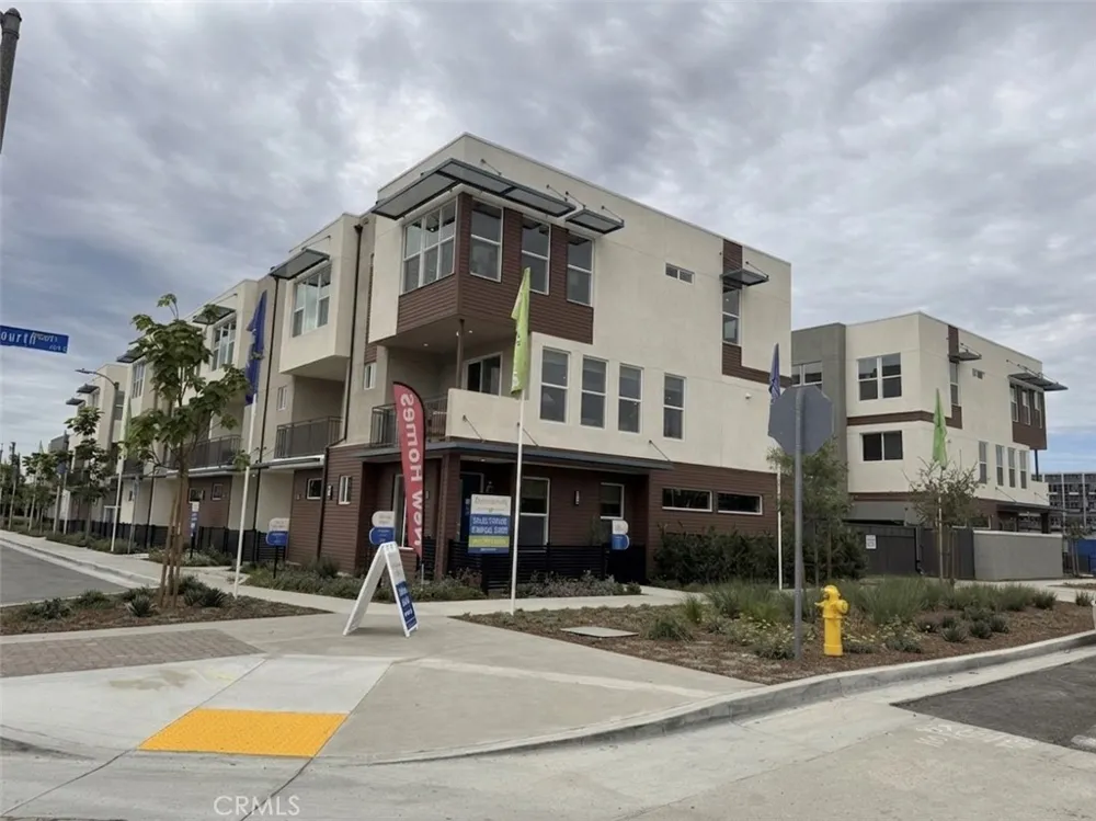 652 E Fourth Street Pomona, CA 91766