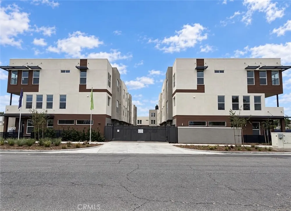 652 E Fourth Street Pomona, CA 91766