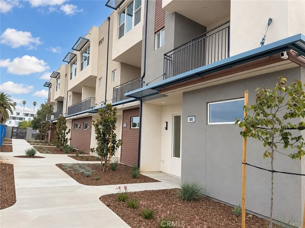 652 E Fourth Street Pomona, CA 91766