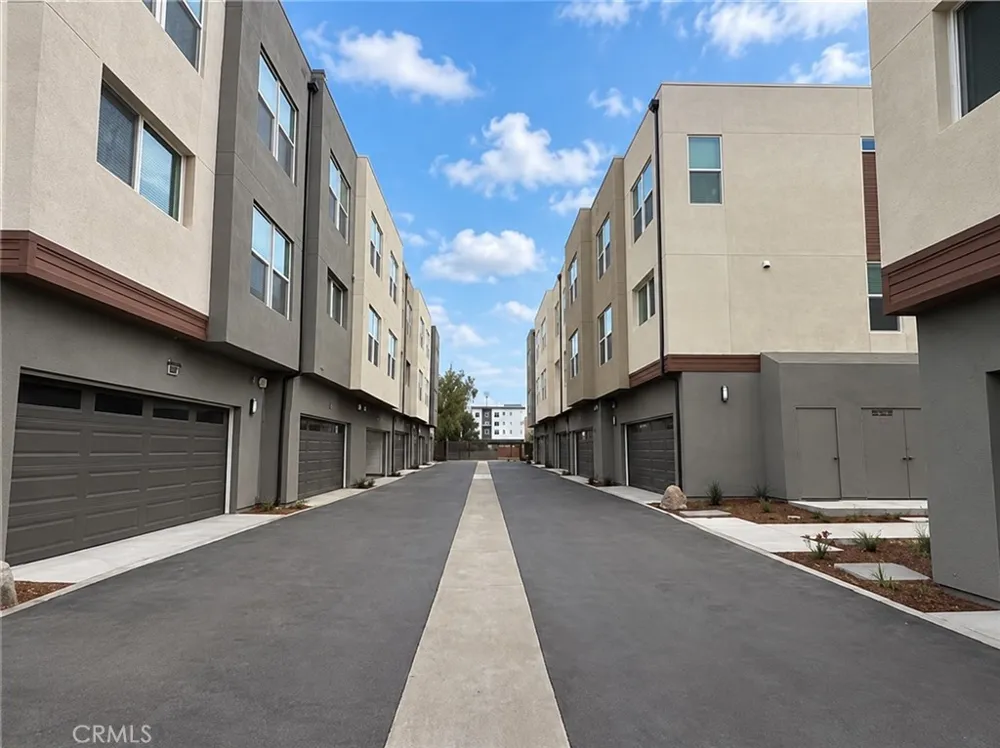 652 E Fourth Street Pomona, CA 91766