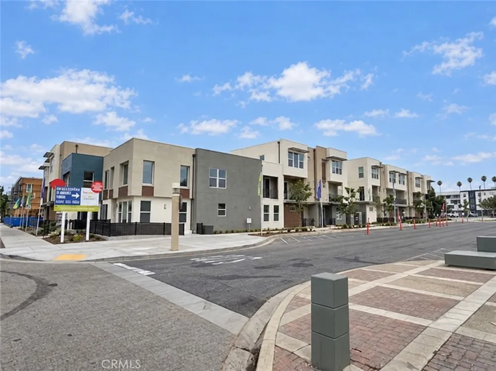 652 E Fourth Street Pomona, CA 91766