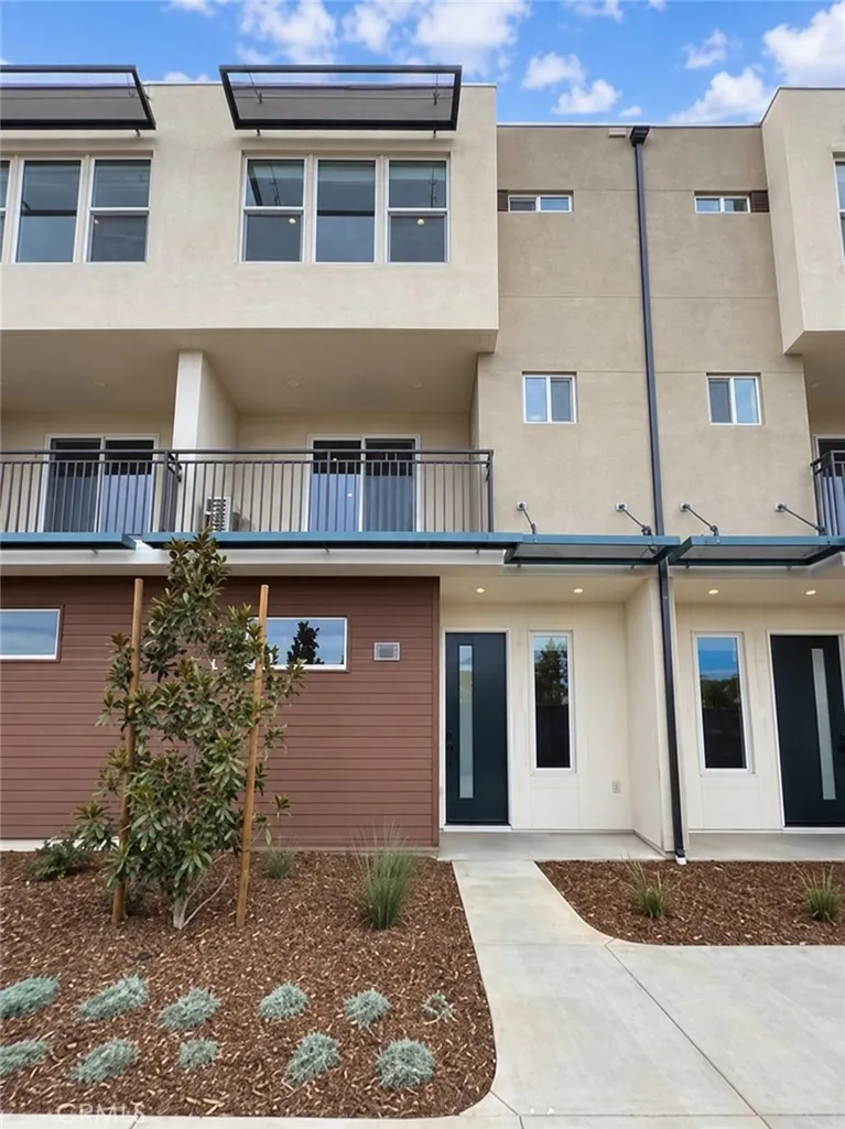652 E Fourth Street Pomona, CA 91766