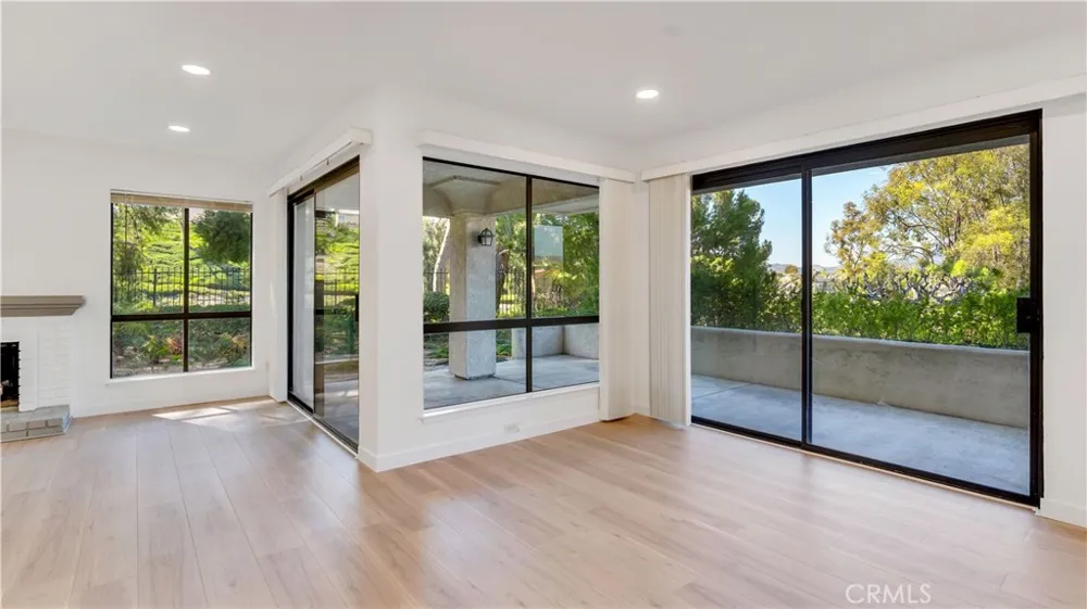 27861 Esporlas Mission Viejo, CA 92692