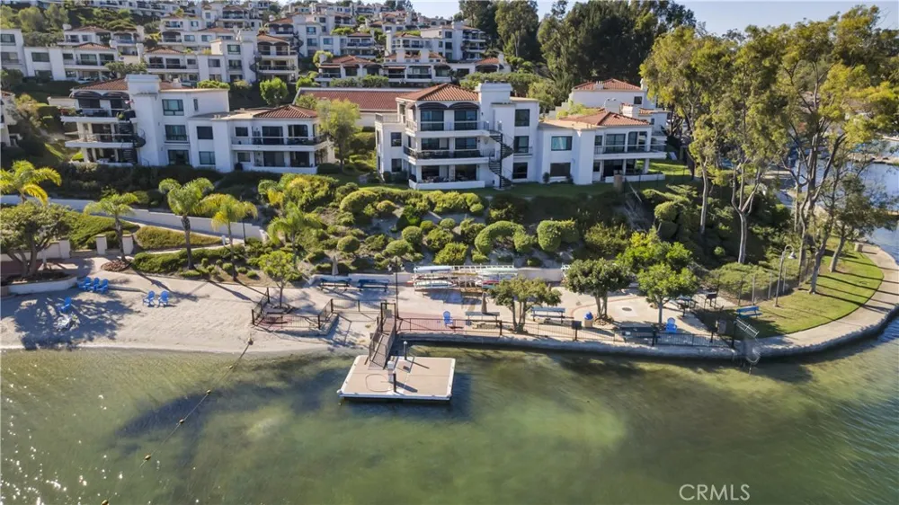 27861 Esporlas Mission Viejo, CA 92692