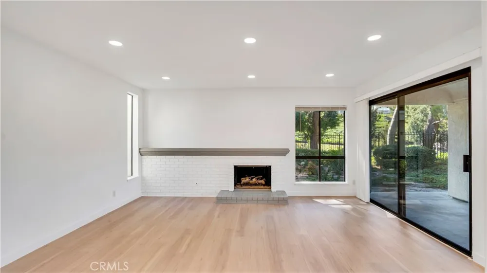 27861 Esporlas Mission Viejo, CA 92692