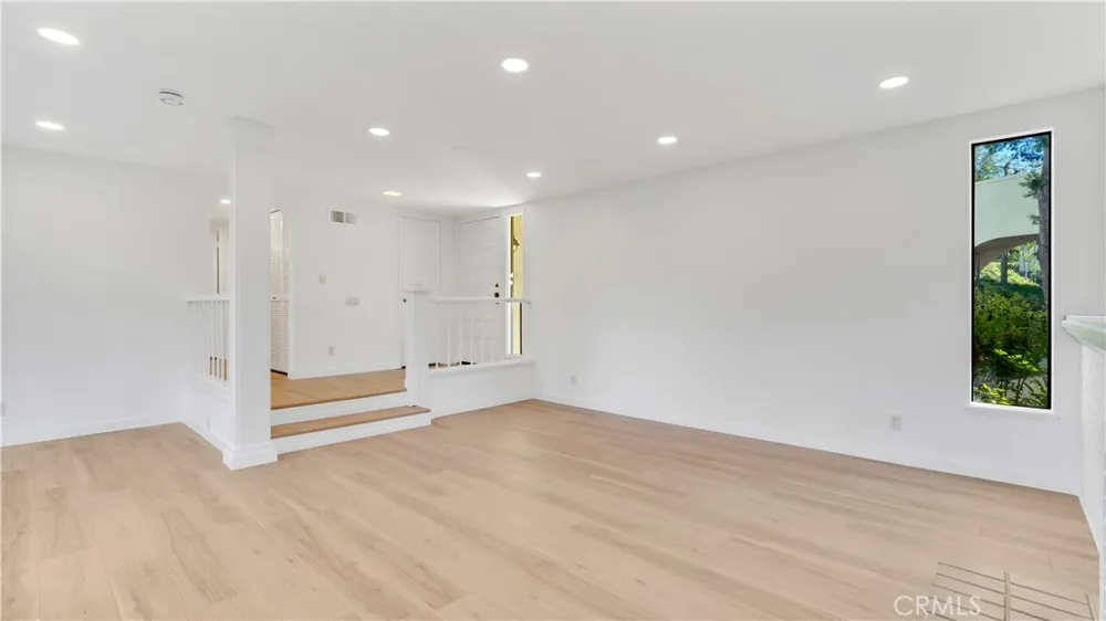 27861 Esporlas Mission Viejo, CA 92692