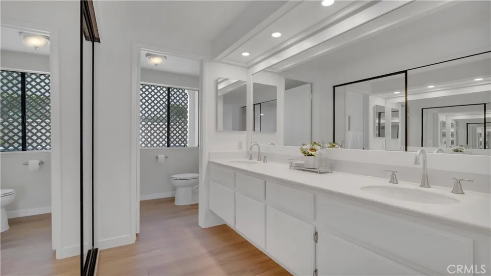 27861 Esporlas Mission Viejo, CA 92692
