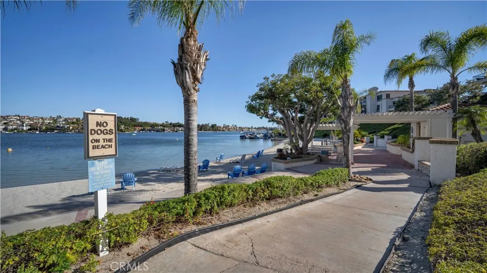 27861 Esporlas Mission Viejo, CA 92692