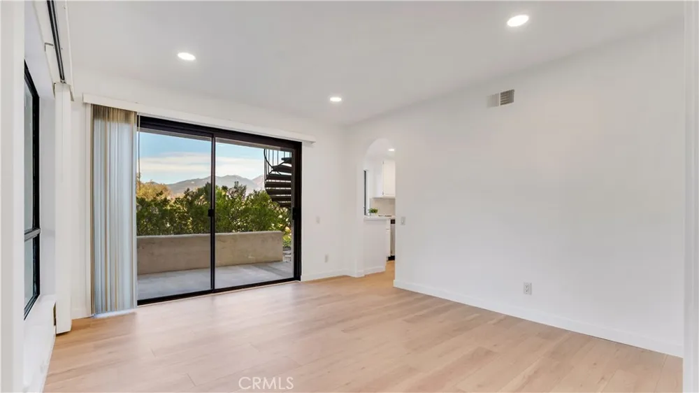 27861 Esporlas Mission Viejo, CA 92692