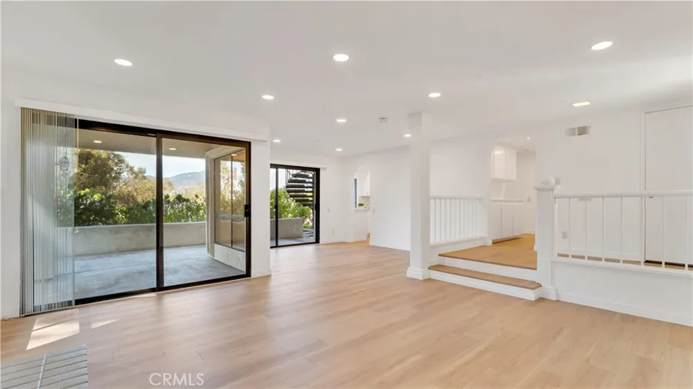 27861 Esporlas Mission Viejo, CA 92692