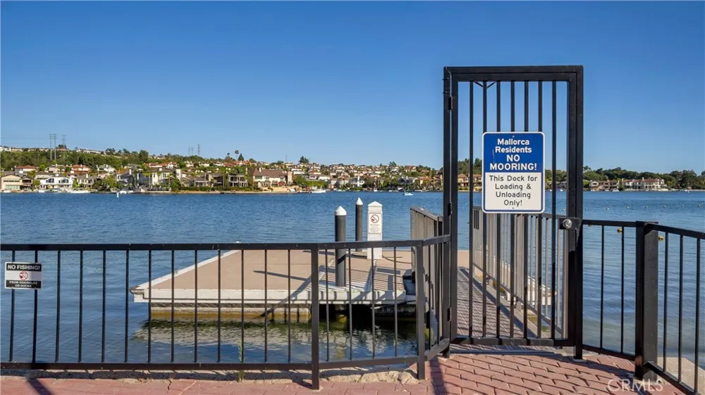 27861 Esporlas Mission Viejo, CA 92692