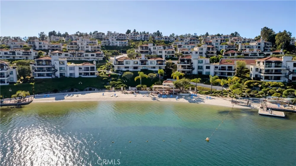 27861 Esporlas Mission Viejo, CA 92692