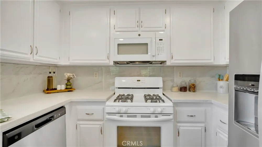 27861 Esporlas Mission Viejo, CA 92692
