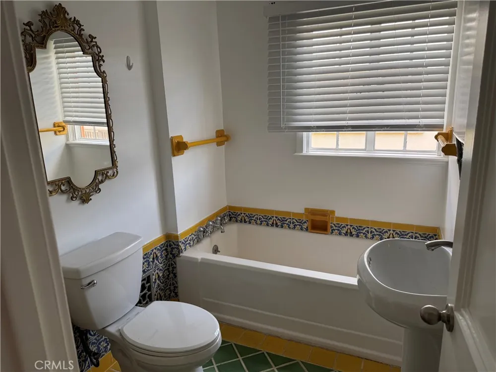 1118 15th St. Santa Monica, CA 90403