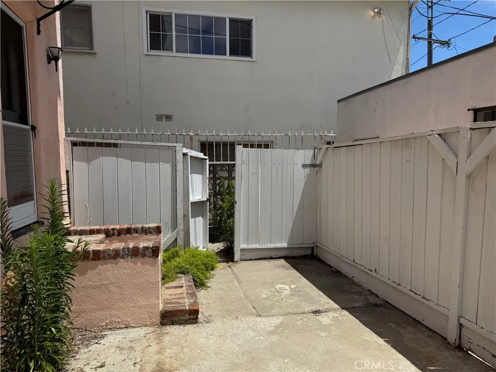 1118 15th St. Santa Monica, CA 90403