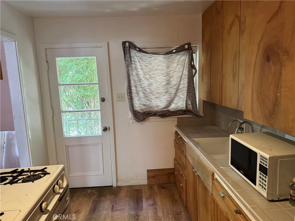 1118 15th St. Santa Monica, CA 90403