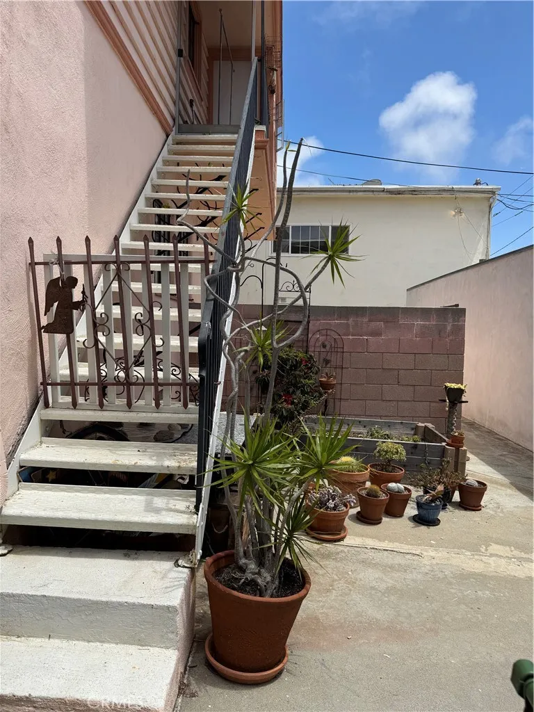 1118 15th St. Santa Monica, CA 90403